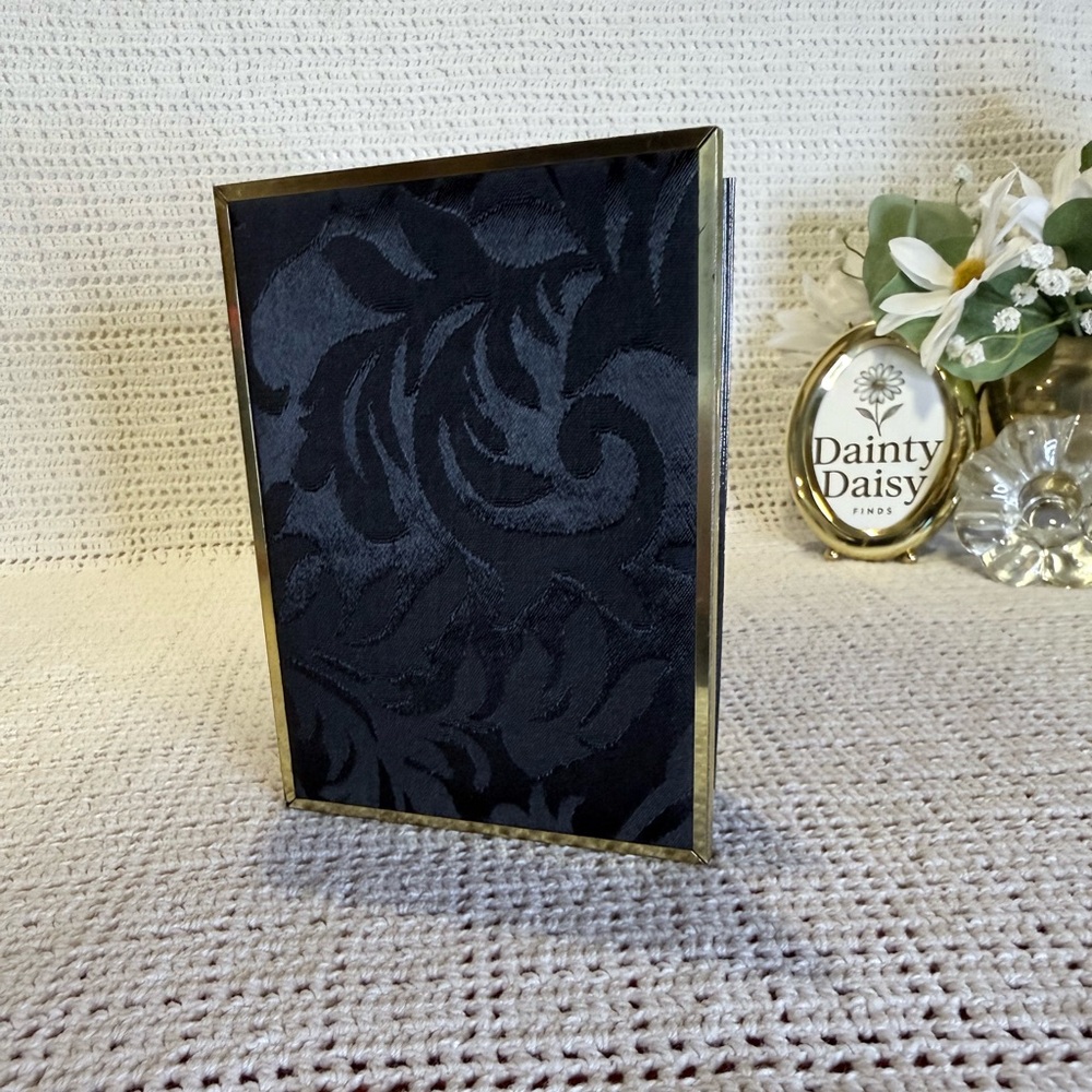 Elegant Black and Gold Photo album